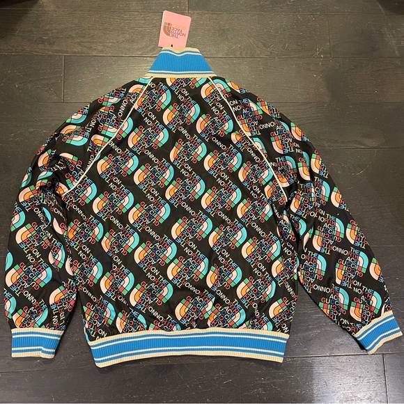 🆕Authentic Gucci × The North Face Black Allover-Logo track jacket Size medium - Picture 6 of 7